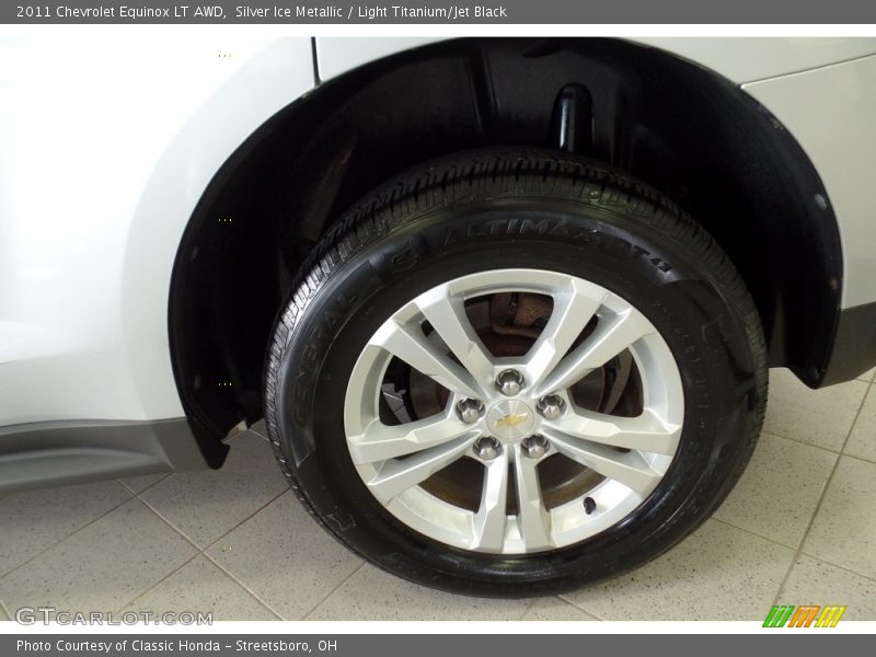 Silver Ice Metallic / Light Titanium/Jet Black 2011 Chevrolet Equinox LT AWD