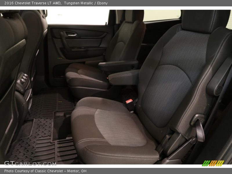 Tungsten Metallic / Ebony 2016 Chevrolet Traverse LT AWD