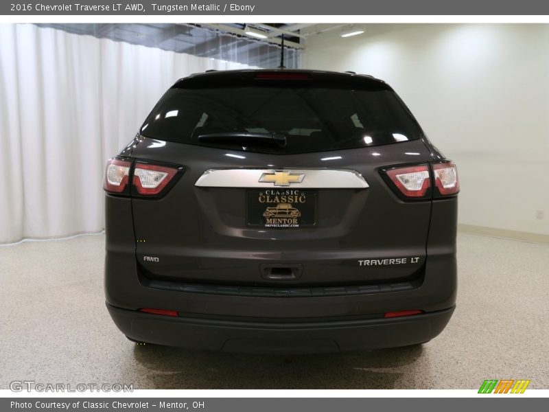 Tungsten Metallic / Ebony 2016 Chevrolet Traverse LT AWD