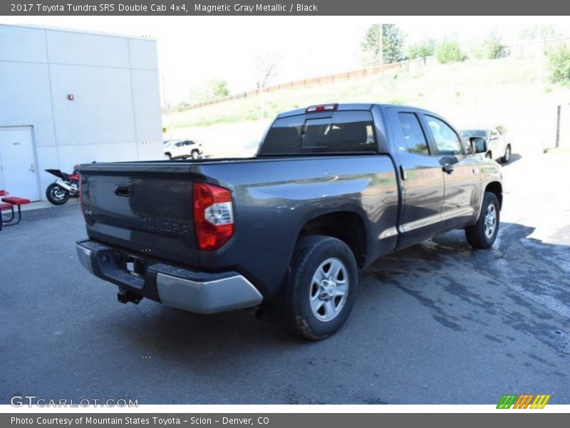 Magnetic Gray Metallic / Black 2017 Toyota Tundra SR5 Double Cab 4x4