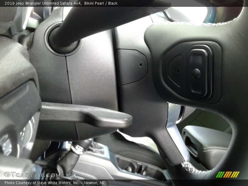 Bikini Pearl / Black 2019 Jeep Wrangler Unlimited Sahara 4x4
