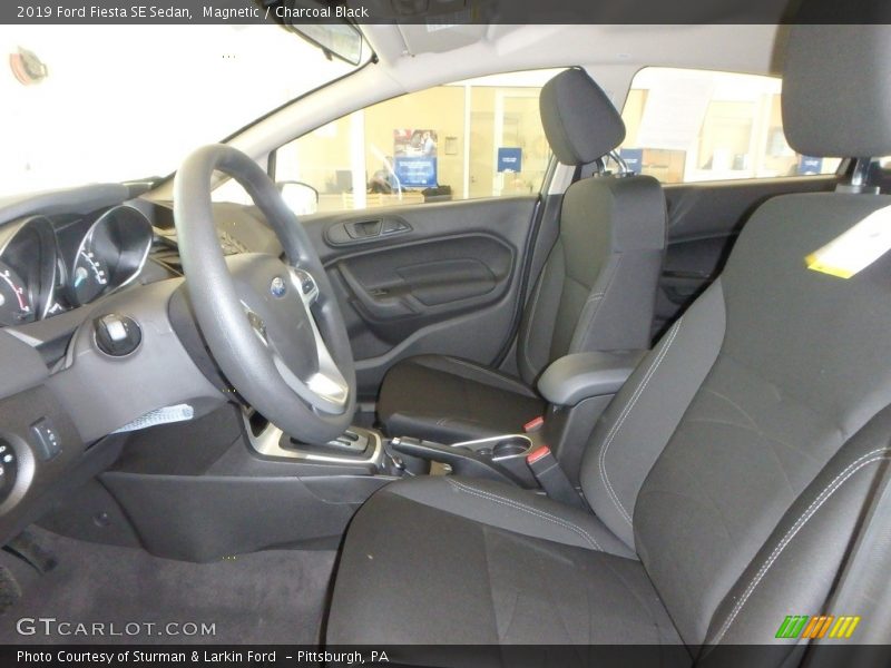 Magnetic / Charcoal Black 2019 Ford Fiesta SE Sedan