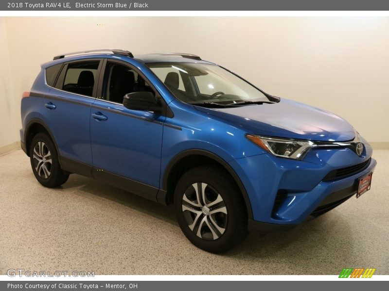 Electric Storm Blue / Black 2018 Toyota RAV4 LE