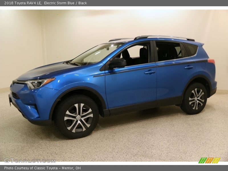 Electric Storm Blue / Black 2018 Toyota RAV4 LE