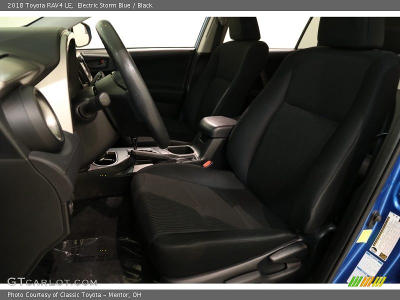 Electric Storm Blue / Black 2018 Toyota RAV4 LE