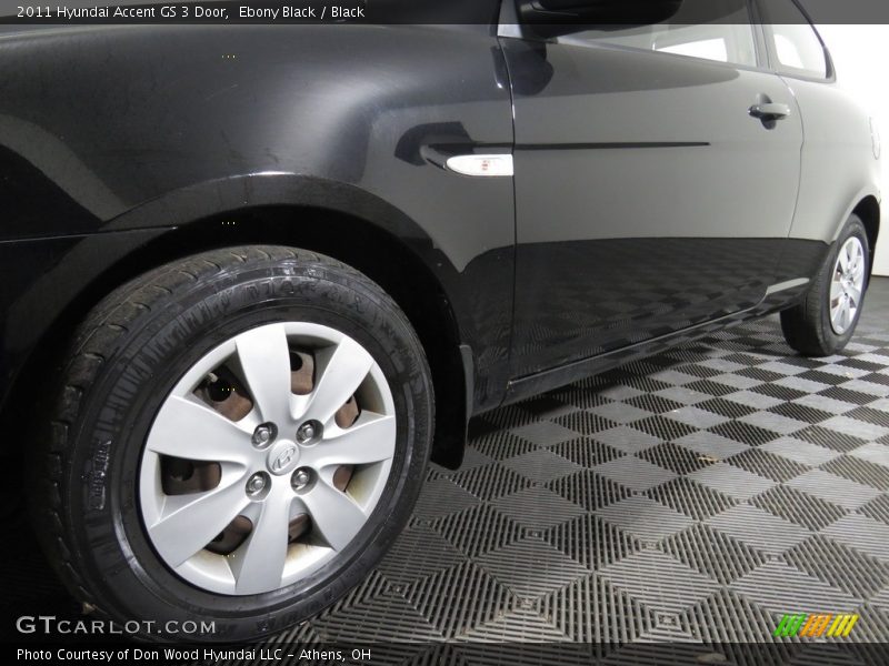 Ebony Black / Black 2011 Hyundai Accent GS 3 Door
