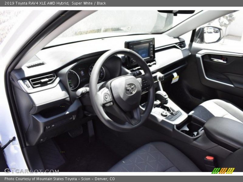 Super White / Black 2019 Toyota RAV4 XLE AWD Hybrid