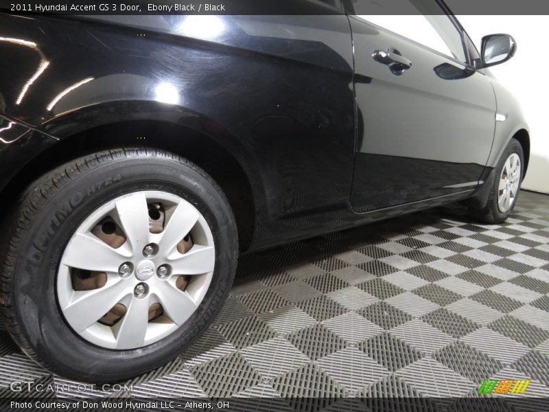 Ebony Black / Black 2011 Hyundai Accent GS 3 Door