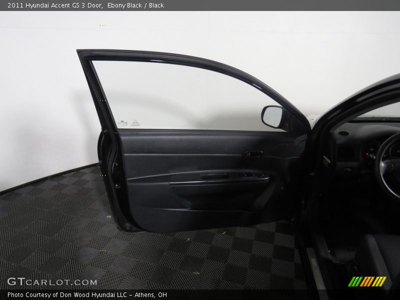 Ebony Black / Black 2011 Hyundai Accent GS 3 Door