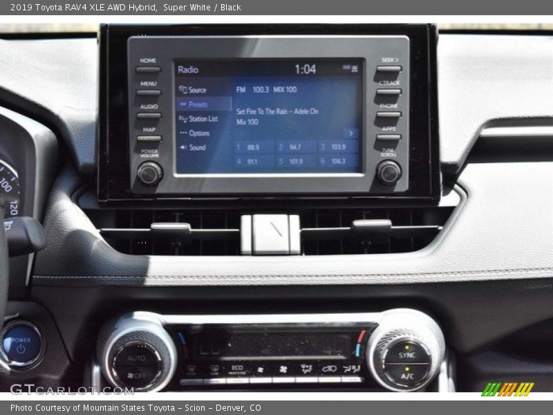 Super White / Black 2019 Toyota RAV4 XLE AWD Hybrid