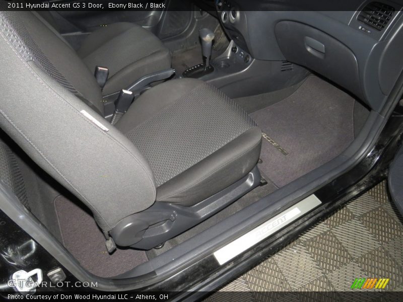 Ebony Black / Black 2011 Hyundai Accent GS 3 Door