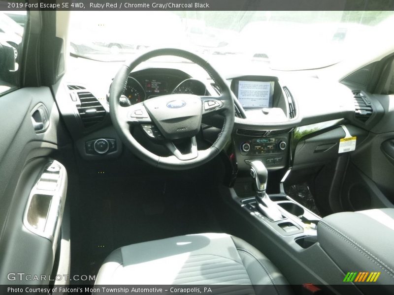 Ruby Red / Chromite Gray/Charcoal Black 2019 Ford Escape SE 4WD