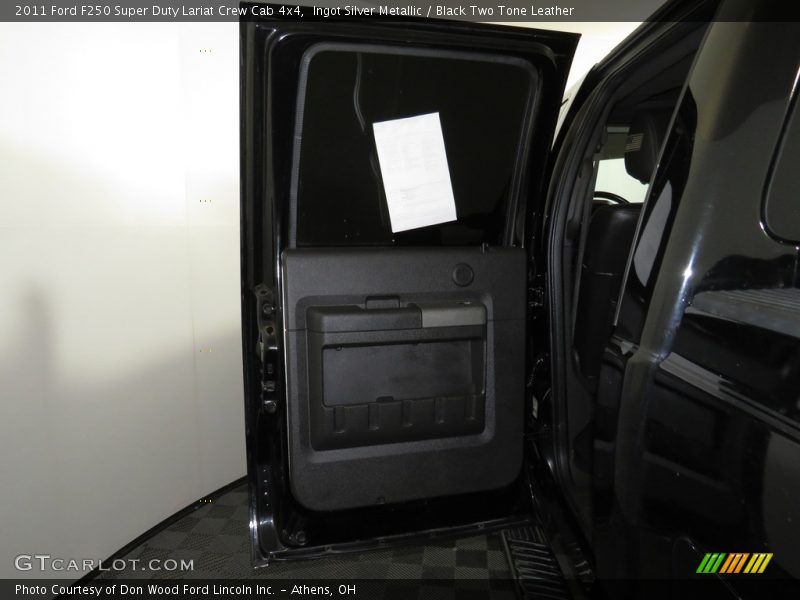 Ingot Silver Metallic / Black Two Tone Leather 2011 Ford F250 Super Duty Lariat Crew Cab 4x4