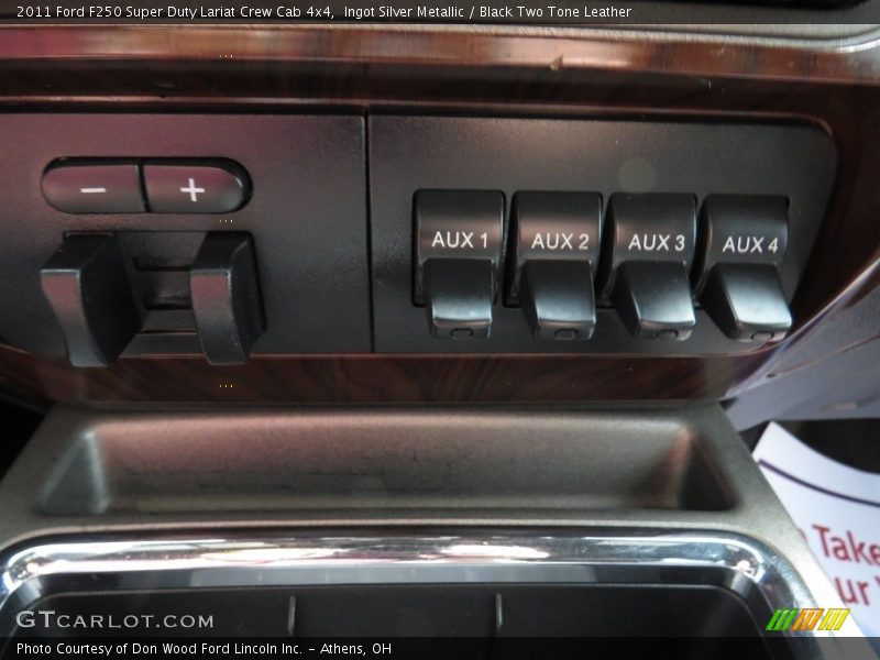 Ingot Silver Metallic / Black Two Tone Leather 2011 Ford F250 Super Duty Lariat Crew Cab 4x4