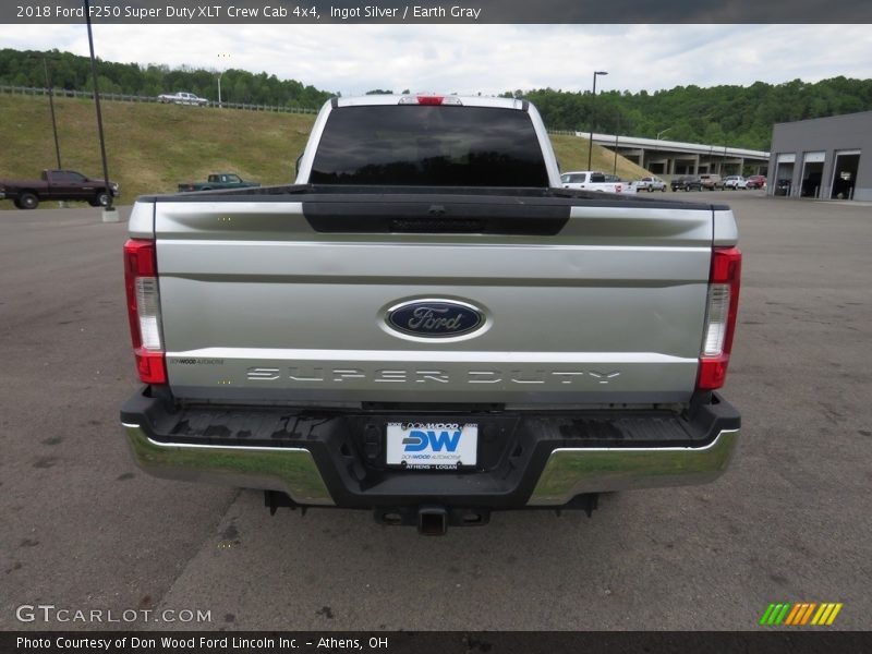 Ingot Silver / Earth Gray 2018 Ford F250 Super Duty XLT Crew Cab 4x4