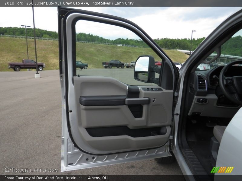 Ingot Silver / Earth Gray 2018 Ford F250 Super Duty XLT Crew Cab 4x4