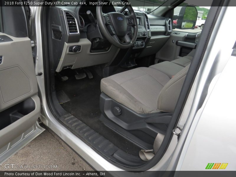 Ingot Silver / Earth Gray 2018 Ford F250 Super Duty XLT Crew Cab 4x4