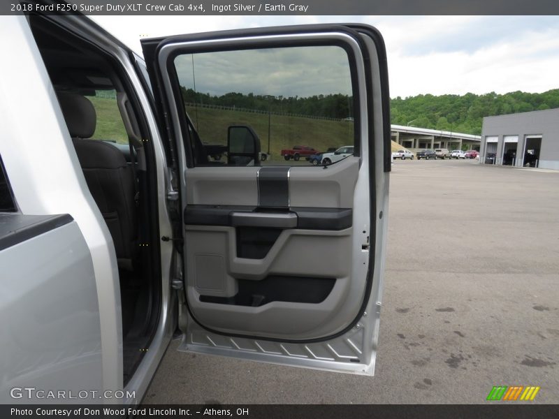 Ingot Silver / Earth Gray 2018 Ford F250 Super Duty XLT Crew Cab 4x4