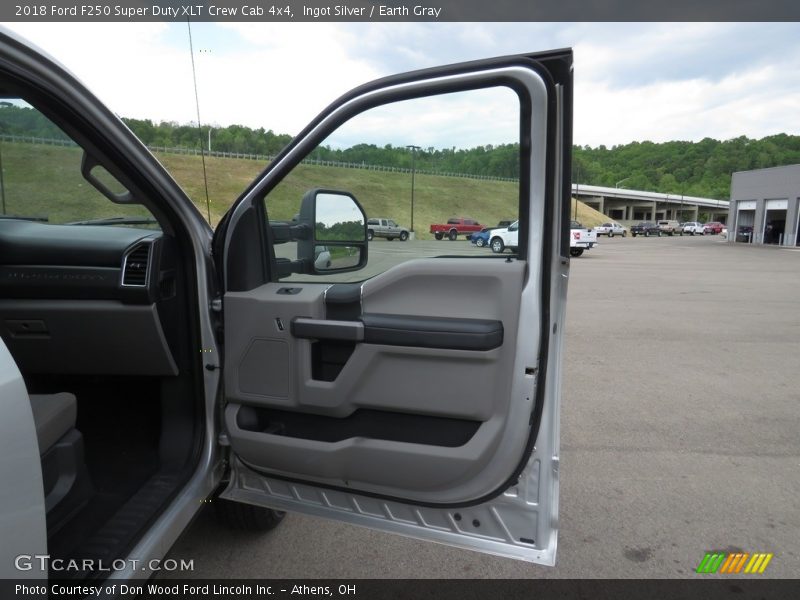 Ingot Silver / Earth Gray 2018 Ford F250 Super Duty XLT Crew Cab 4x4