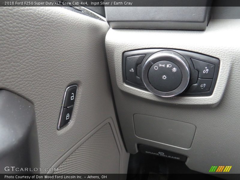 Ingot Silver / Earth Gray 2018 Ford F250 Super Duty XLT Crew Cab 4x4