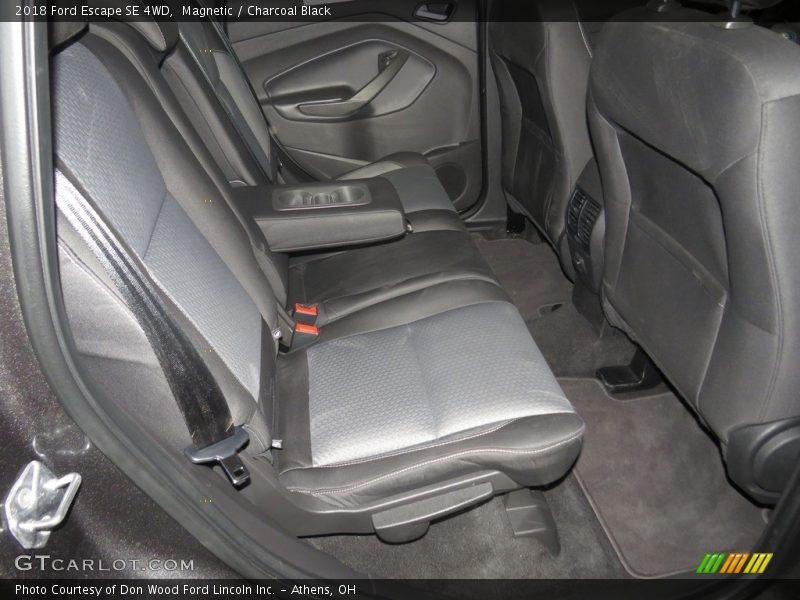 Magnetic / Charcoal Black 2018 Ford Escape SE 4WD