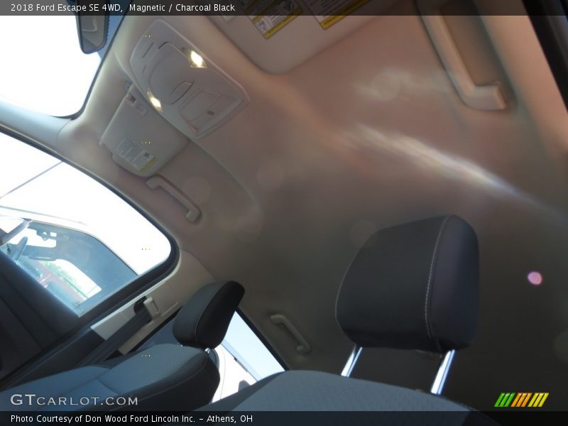 Magnetic / Charcoal Black 2018 Ford Escape SE 4WD