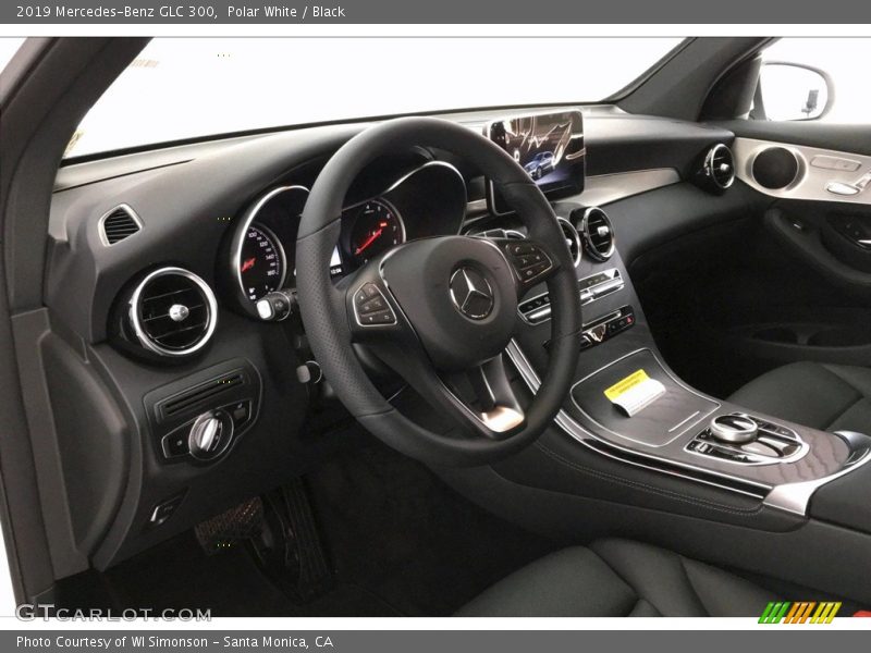 Polar White / Black 2019 Mercedes-Benz GLC 300