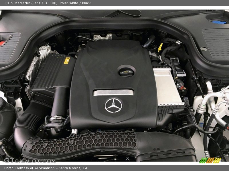 Polar White / Black 2019 Mercedes-Benz GLC 300