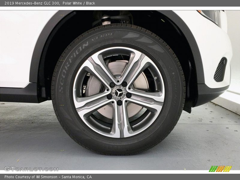 Polar White / Black 2019 Mercedes-Benz GLC 300