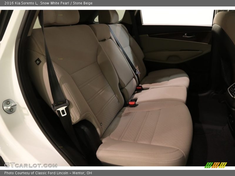 Snow White Pearl / Stone Beige 2016 Kia Sorento L