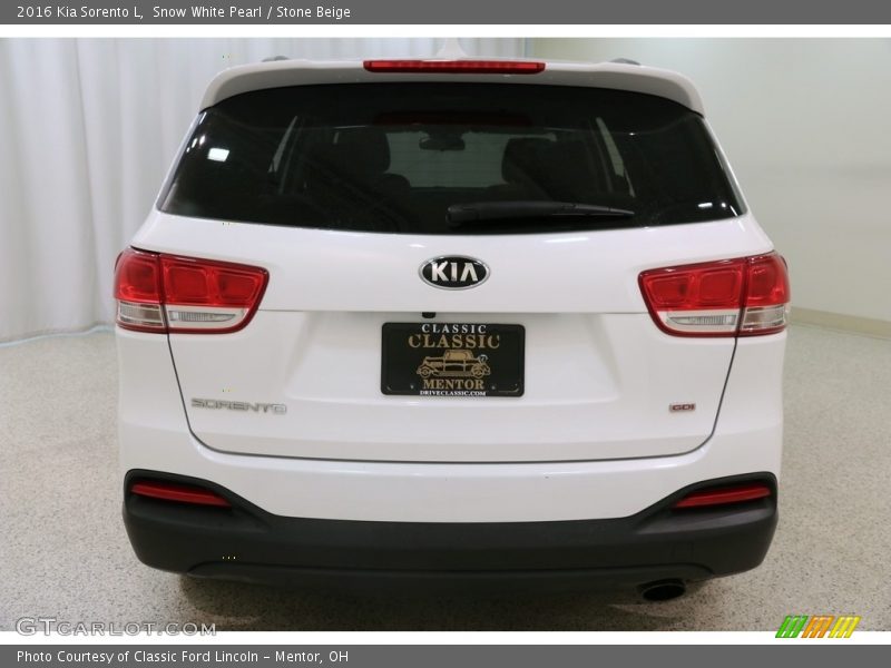 Snow White Pearl / Stone Beige 2016 Kia Sorento L