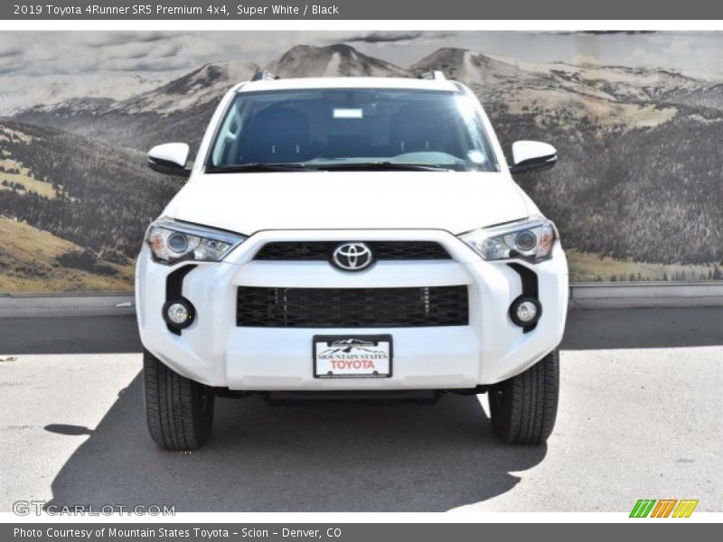 Super White / Black 2019 Toyota 4Runner SR5 Premium 4x4