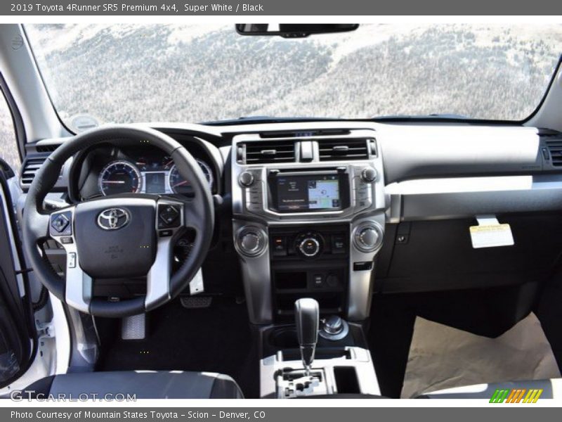 Super White / Black 2019 Toyota 4Runner SR5 Premium 4x4