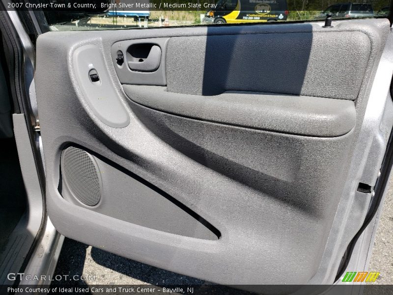 Bright Silver Metallic / Medium Slate Gray 2007 Chrysler Town & Country