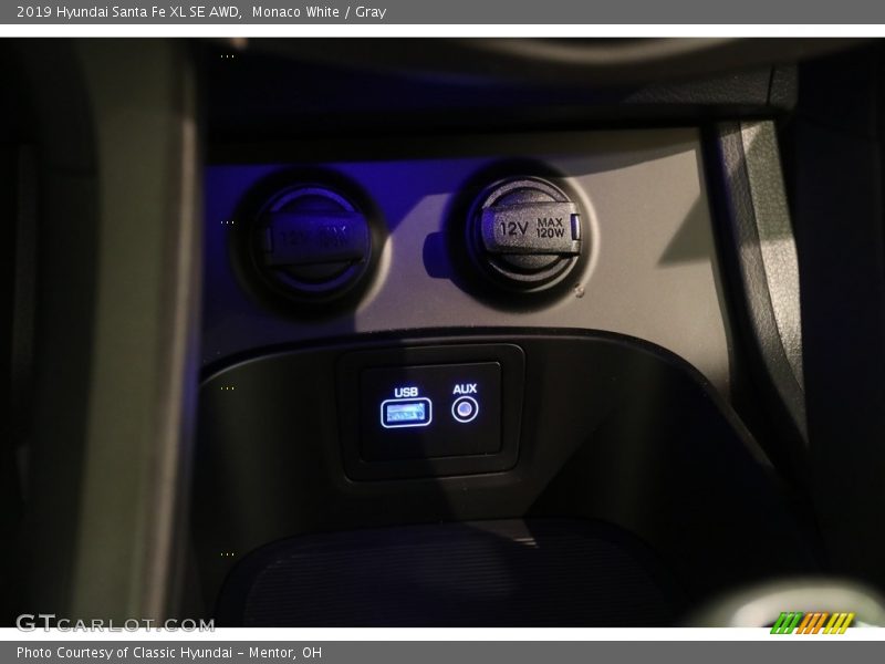 Monaco White / Gray 2019 Hyundai Santa Fe XL SE AWD
