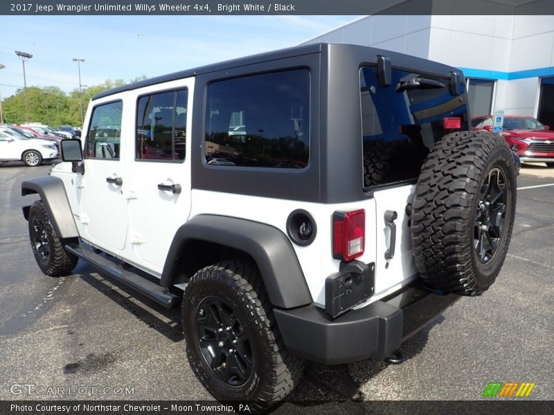Bright White / Black 2017 Jeep Wrangler Unlimited Willys Wheeler 4x4