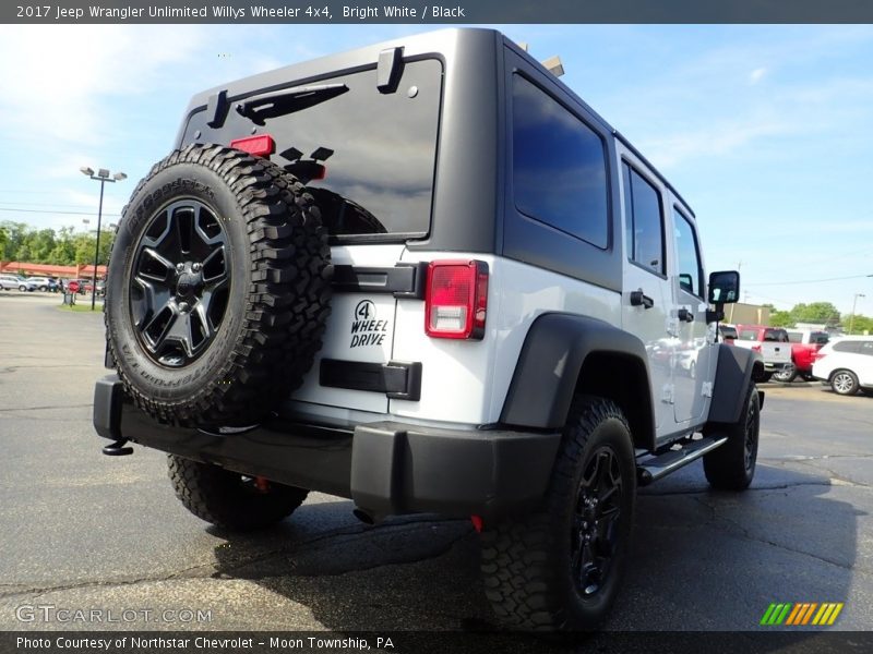 Bright White / Black 2017 Jeep Wrangler Unlimited Willys Wheeler 4x4