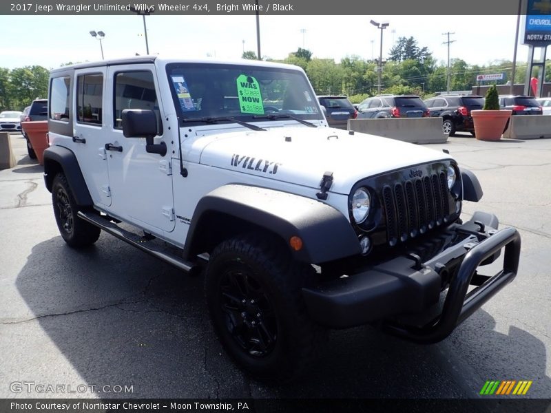 Bright White / Black 2017 Jeep Wrangler Unlimited Willys Wheeler 4x4