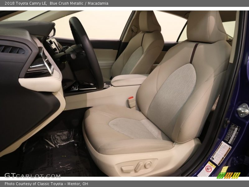 Blue Crush Metallic / Macadamia 2018 Toyota Camry LE