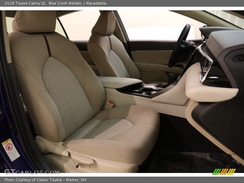Blue Crush Metallic / Macadamia 2018 Toyota Camry LE