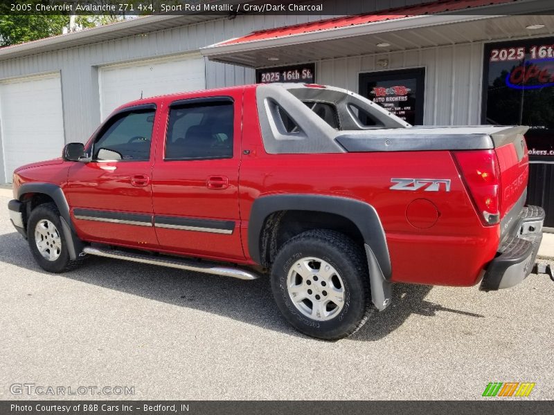 Sport Red Metallic / Gray/Dark Charcoal 2005 Chevrolet Avalanche Z71 4x4