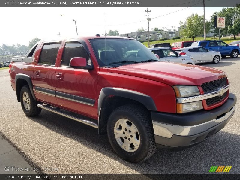 Sport Red Metallic / Gray/Dark Charcoal 2005 Chevrolet Avalanche Z71 4x4