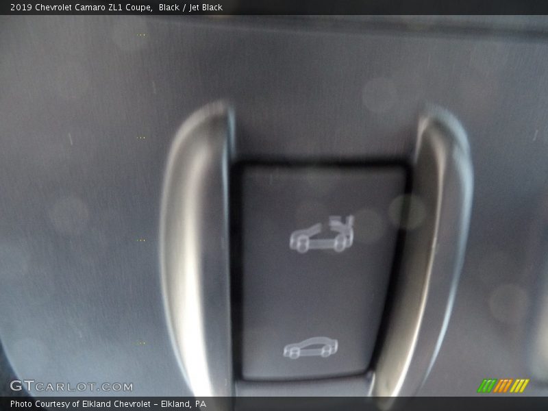 Black / Jet Black 2019 Chevrolet Camaro ZL1 Coupe
