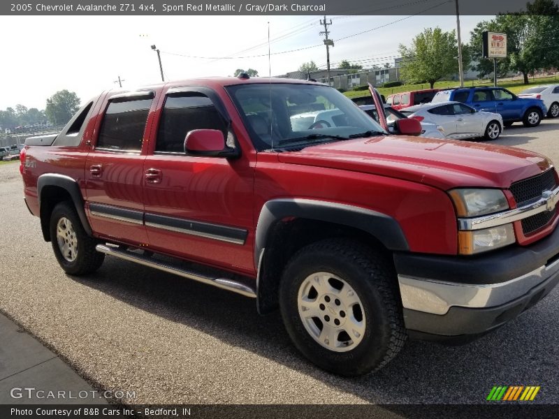 Sport Red Metallic / Gray/Dark Charcoal 2005 Chevrolet Avalanche Z71 4x4