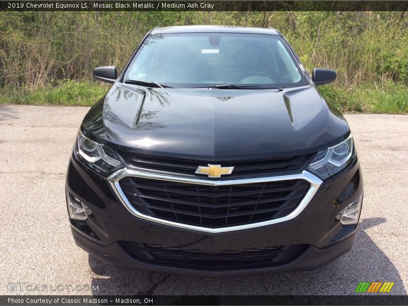 Mosaic Black Metallic / Medium Ash Gray 2019 Chevrolet Equinox LS