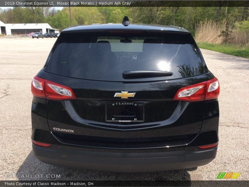 Mosaic Black Metallic / Medium Ash Gray 2019 Chevrolet Equinox LS