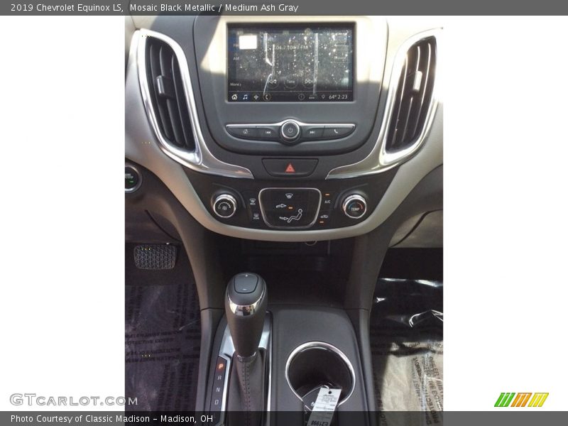 Mosaic Black Metallic / Medium Ash Gray 2019 Chevrolet Equinox LS