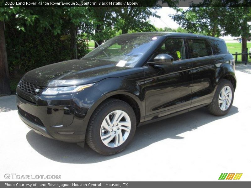 Front 3/4 View of 2020 Range Rover Evoque S