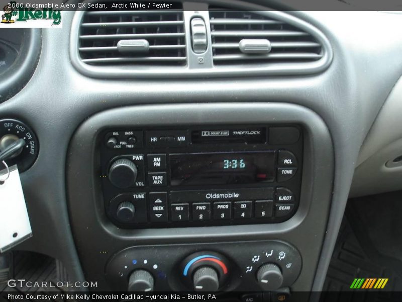 Arctic White / Pewter 2000 Oldsmobile Alero GX Sedan