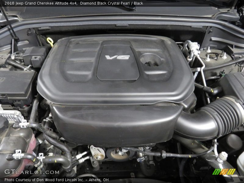 Diamond Black Crystal Pearl / Black 2018 Jeep Grand Cherokee Altitude 4x4